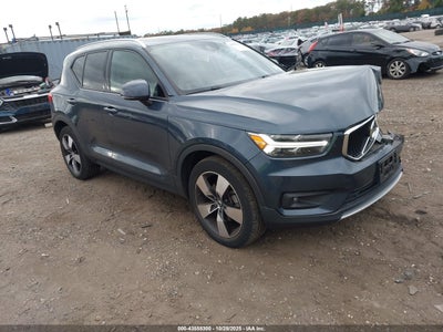 VOLVO XC40 2021