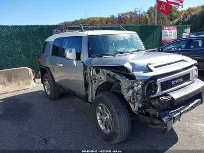 TOYOTA FJ CRUISER 2012