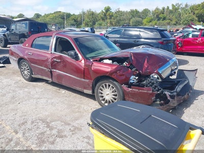 LINCOLN TOWN CAR 2003