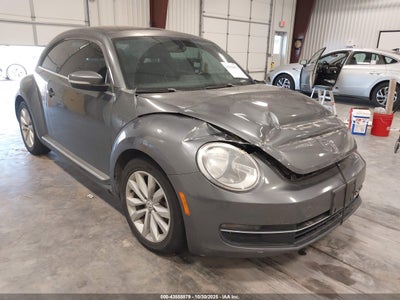 VOLKSWAGEN BEETLE 2013