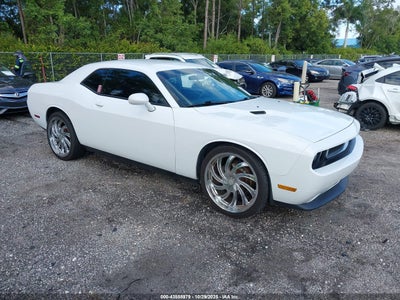 DODGE CHALLENGER 2013