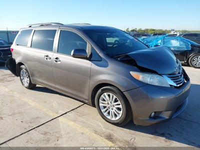 TOYOTA SIENNA 2017