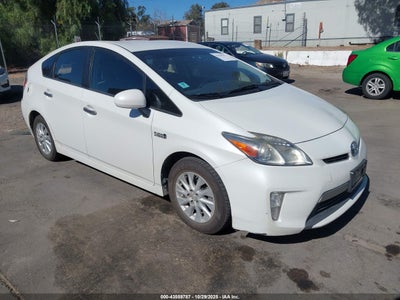 TOYOTA PRIUS PLUG-IN 2014