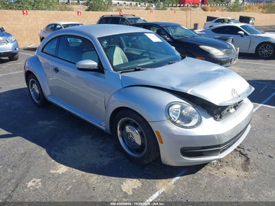 VOLKSWAGEN BEETLE 2015