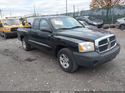 DODGE DAKOTA 2005