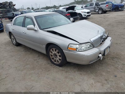 LINCOLN TOWN CAR 2007