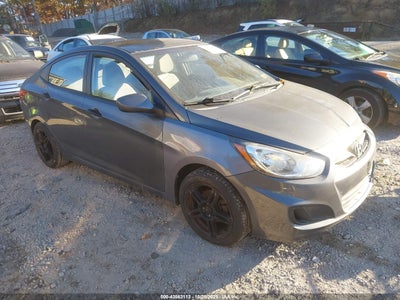 HYUNDAI ACCENT 2012