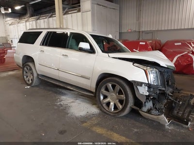 CADILLAC ESCALADE ESV 2019