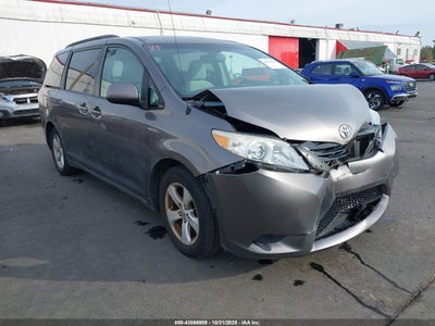 TOYOTA SIENNA 2012