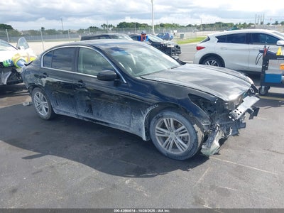 INFINITI Q40 2015