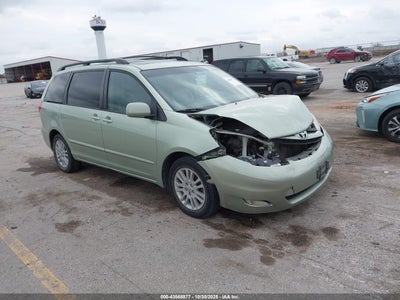 TOYOTA SIENNA 2008