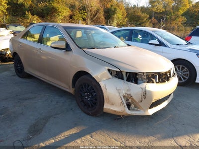 TOYOTA CAMRY 2012