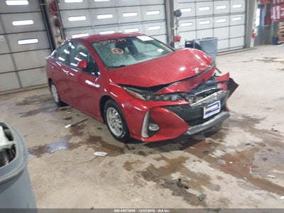 TOYOTA PRIUS PRIME 2017