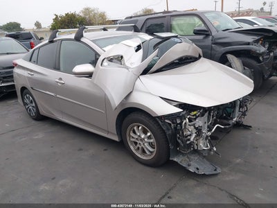 TOYOTA PRIUS PRIME 2021