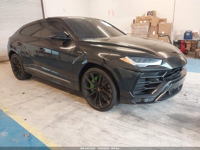 LAMBORGHINI URUS 2020