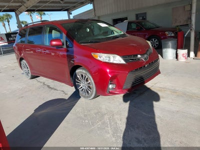 TOYOTA SIENNA 2018
