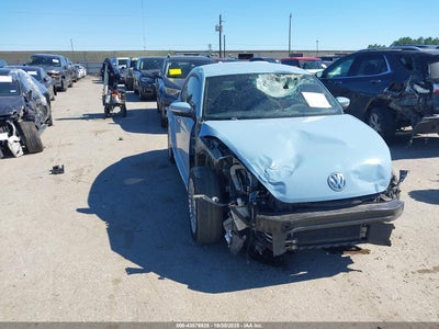 VOLKSWAGEN BEETLE 2015
