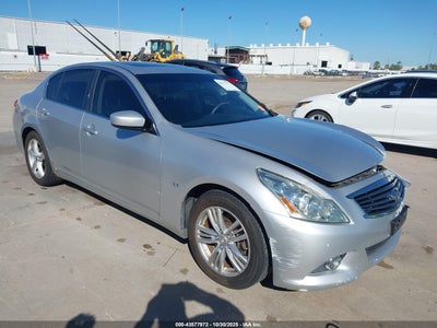 INFINITI Q40 2015