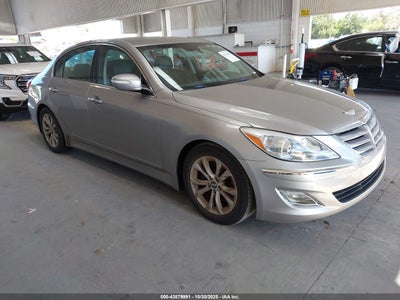 HYUNDAI GENESIS 2013