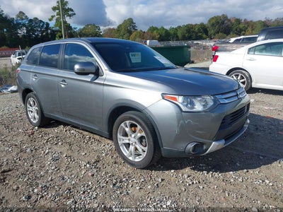MITSUBISHI OUTLANDER 2015