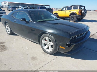DODGE CHALLENGER 2013