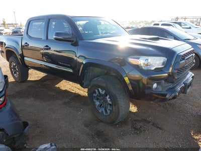 TOYOTA TACOMA 2017