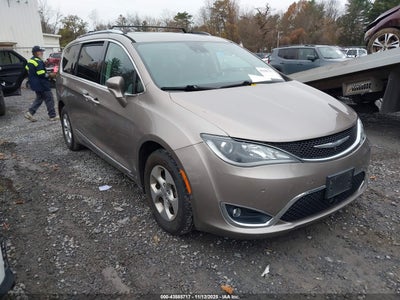 CHRYSLER PACIFICA 2017