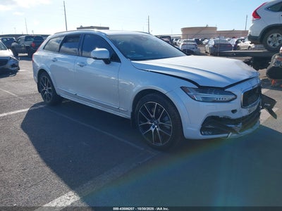 VOLVO V90 CROSS COUNTRY 2017