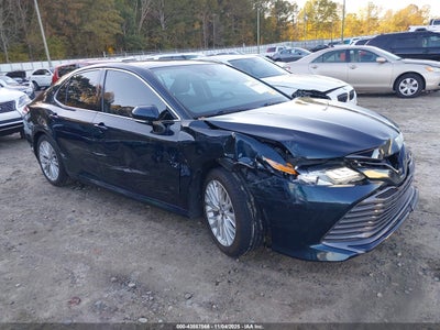 TOYOTA CAMRY 2020