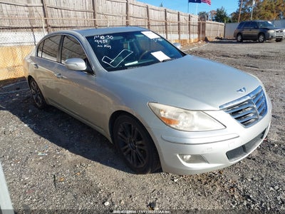 HYUNDAI GENESIS 2011