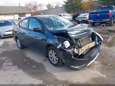 NISSAN VERSA 2017