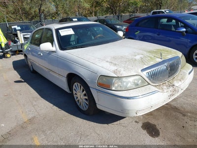 LINCOLN TOWN CAR 2003