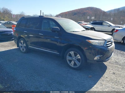 TOYOTA HIGHLANDER 2013