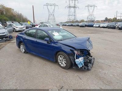 TOYOTA CAMRY 2025