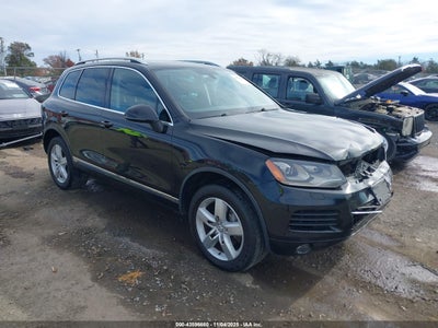 VOLKSWAGEN TOUAREG 2011