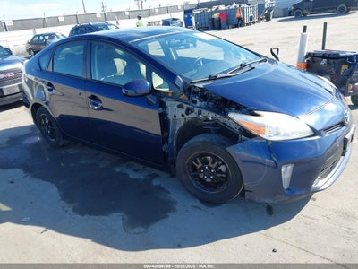 TOYOTA PRIUS 2012