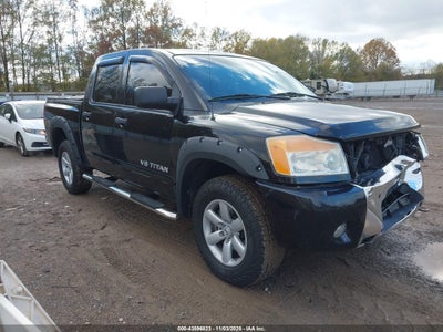 NISSAN TITAN 2010