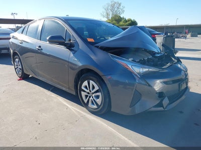 TOYOTA PRIUS 2018
