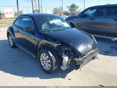VOLKSWAGEN BEETLE 2013