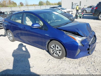 TOYOTA PRIUS 2016