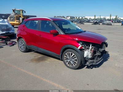 NISSAN KICKS 2023