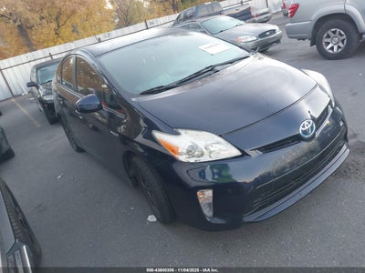 TOYOTA PRIUS 2015