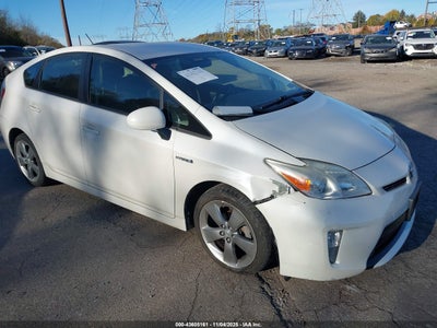 TOYOTA PRIUS 2013