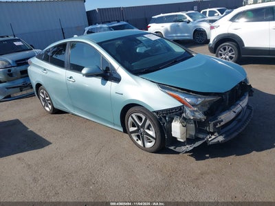 TOYOTA PRIUS 2017