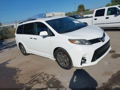 TOYOTA SIENNA 2018