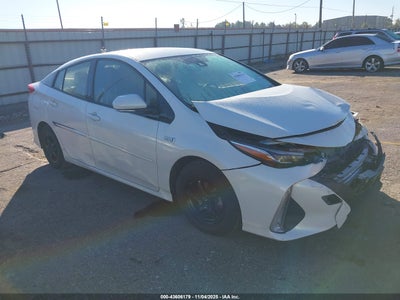 TOYOTA PRIUS PRIME 2017