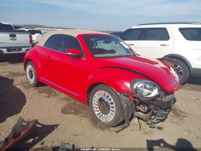 VOLKSWAGEN BEETLE 2014