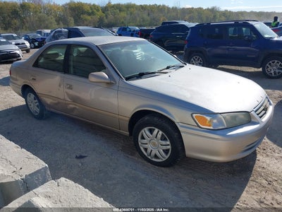 TOYOTA CAMRY 2001