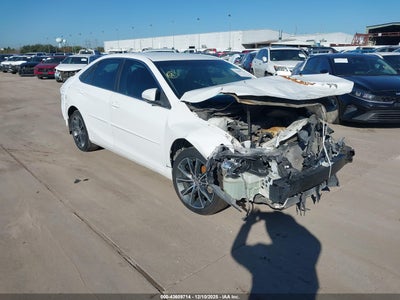 TOYOTA CAMRY 2016