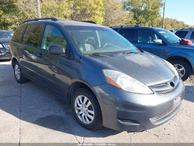 TOYOTA SIENNA 2008